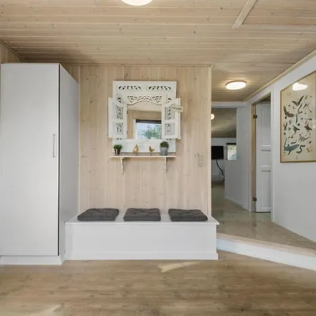 Nice Home In Blavand With Sauna Blåvand