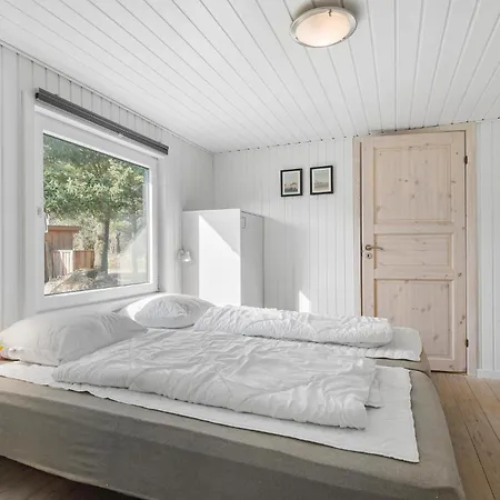 Dom wakacyjny Nice Home In Blavand With Sauna