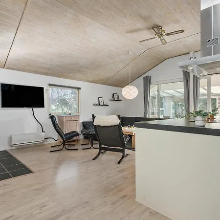 Nice Home In Blavand With Sauna Dom wakacyjny *