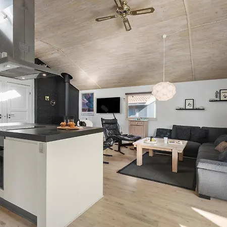 Dom wakacyjny Nice Home In Blavand With Sauna *